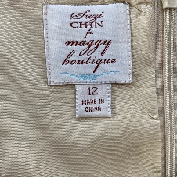 Suzi Chin by Maggy Boutique Silk Dress Womens Size 12 Gold Red Print Tie Waist - Picture 12 of 13